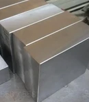 شريط مستطيل من التيتانيوم